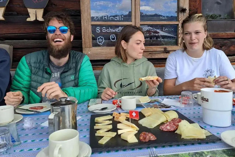 Interlaken: Farm Tour with Swiss Breakfast & Cheese Making