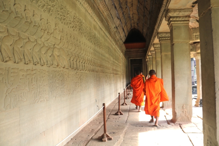 Angkor Wat : points forts et lever du soleil avec un guideAngkor Wat : visite d’une journée en petit groupe