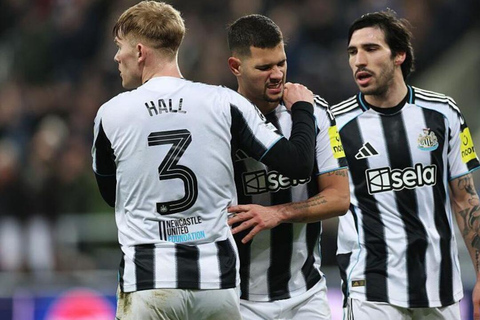 Baku: Qarabag FK & Newcastle FC Match Tickets Match ticket and transfer to/from stadium