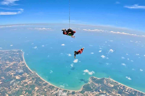 Pattaya-Bangkok Tandem Skydive with Ocean Views VIP Package