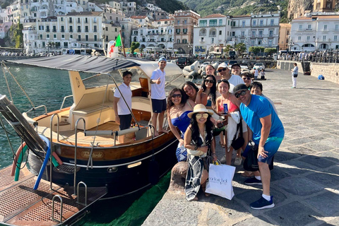 Capri Boat Tour with Caves, Swimming, Aperitif and Champagne From Capri: PRIVATE Capri Boat Tour