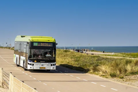 Amsterdam: Bus dayticket to Haarlem and Zandvoort (beach)
