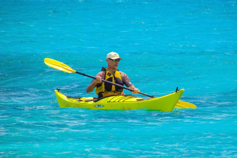 Tel Aviv: Kayak Rental at Beach ClubSingle Kayak Rental