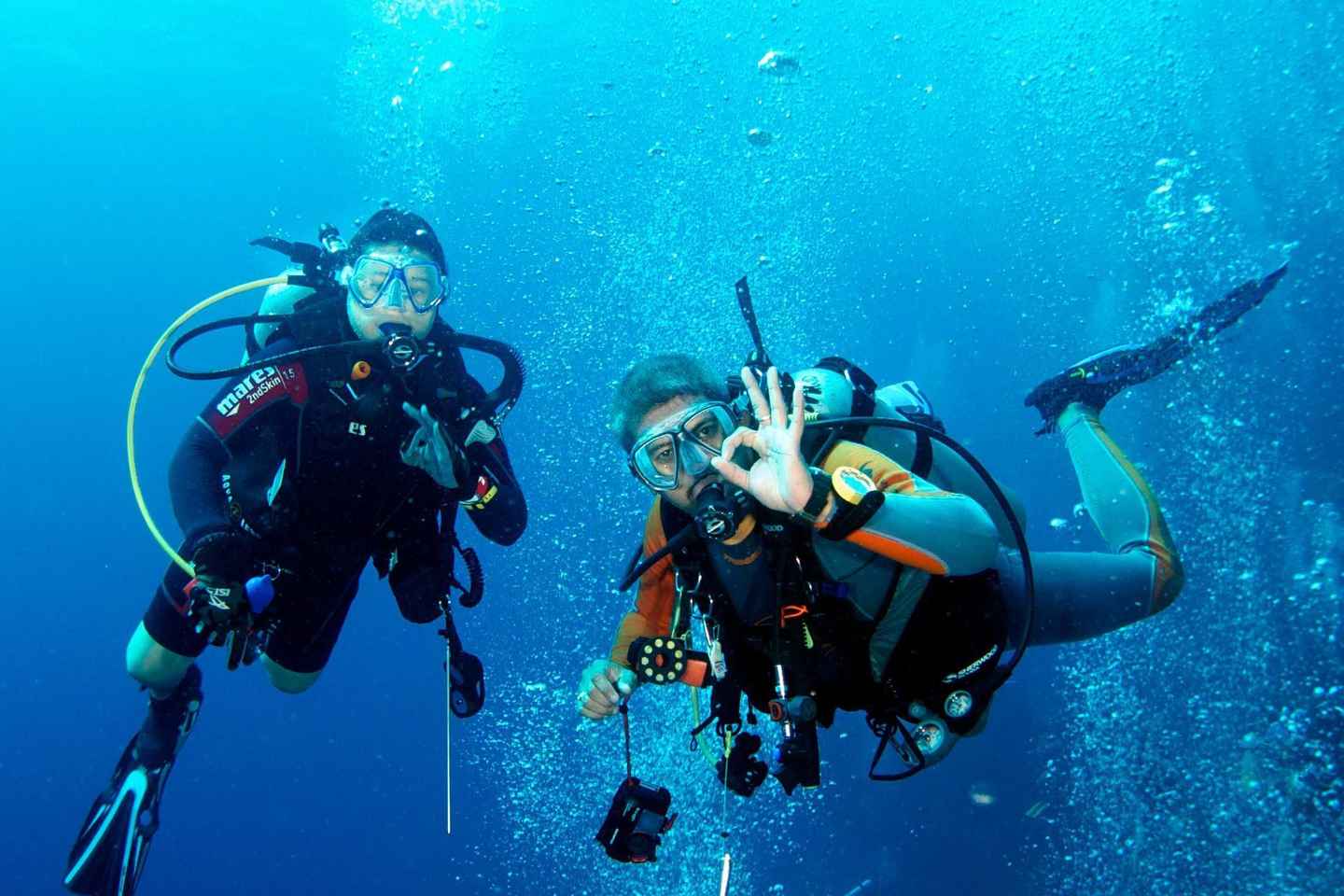 “马尔马里斯：专业教练带你潜水探索”