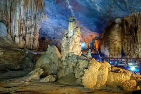 Paradise Cave & Dark Cave 1 Day Trip From Dong Hoi/Phong Nha