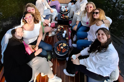 The Hague: individual tickets for an electric boattour!