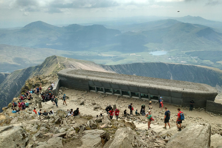 Caernarfon : Randonnée au sommet du Mont Snowdon Promenade guidée en montagne