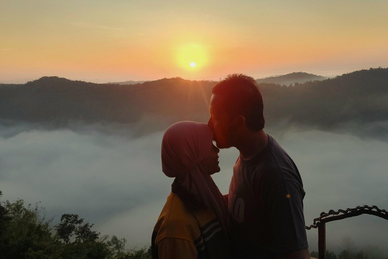 Yogyakarta: Borobudur-Prambanan, comece com o nascer do sol sobre as nuvensExcursão partilhada SEM todos os ingressos