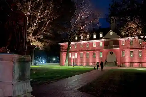 Colonial Williamsburg: Dead of Night Ghost Hunt
