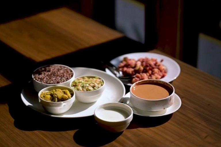 Kochi: Wayanad 2-Day Luxury Wellness Retreat & Safari