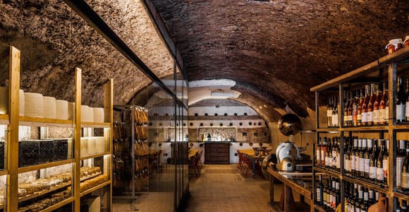 Testaccio: Exclusive food tasting of PDO wines, cheeses, and cured meats from Lazio