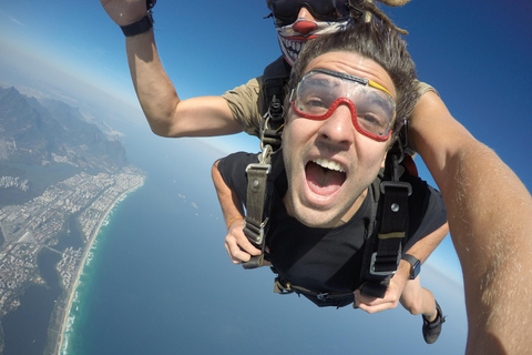 Rio de Janeiro: Tandemhopp över strandenRio de Janeiro: Tandemhoppning över stranden