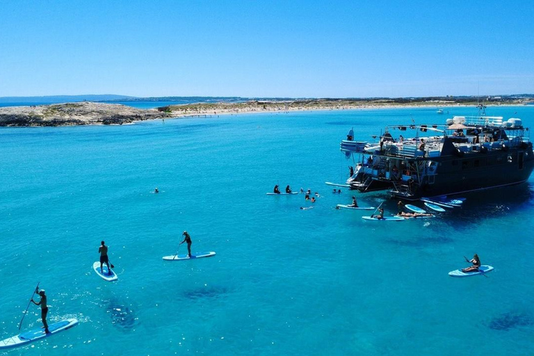 Ibiza: Boat to Formentera with VIP bed, open bar, breakfast, lunch, dinner Full Experience with Sunset (in advance, phase 3)