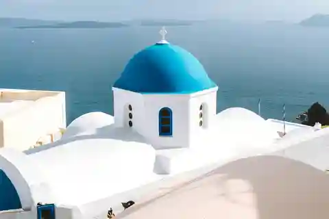 Santorini Highlights: Private Tour of Wonders and Wine