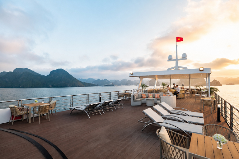 Hanoi: Ha Long Bay Scenic Day Cruise, Cave, Kayak & Titop Hanoi Pickup - Standard Cruise - Set Menu Lunch