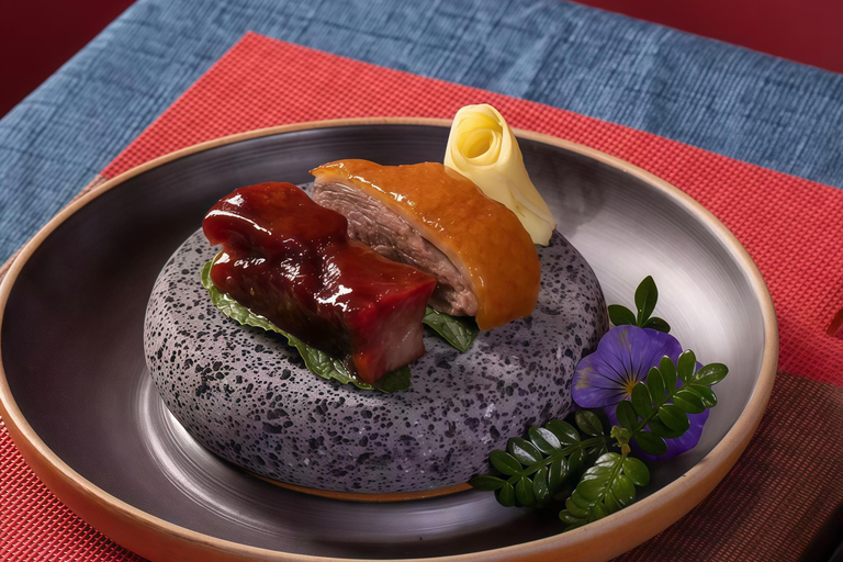 Guangzhou: Silk Road Show with Dinner & Costume Rental SVIP Seat Only Meal
