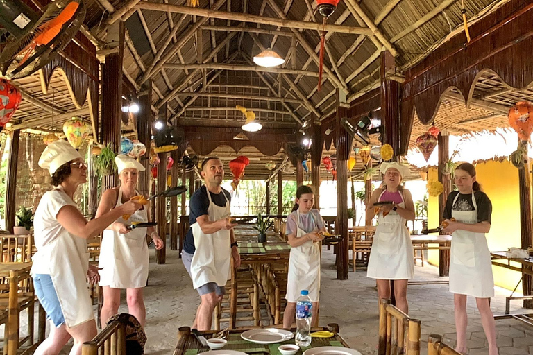 Hoi An: Clase de Cocina Auténtica en el Pueblo de las Hierbas EcológicasHoi An: Cocina auténtica en la antigua aldea de las verduras