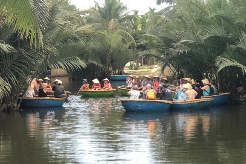Hoi An : Ontdek Coconut Village tijdens een boottocht met een mandjeMandboottocht met lunch ( Menu 2 lokale gerechten)