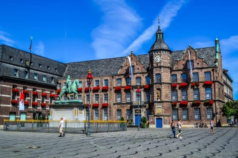Dusseldorf: Self-Guided City Walking Tour with Audio Guide Duo Ticket