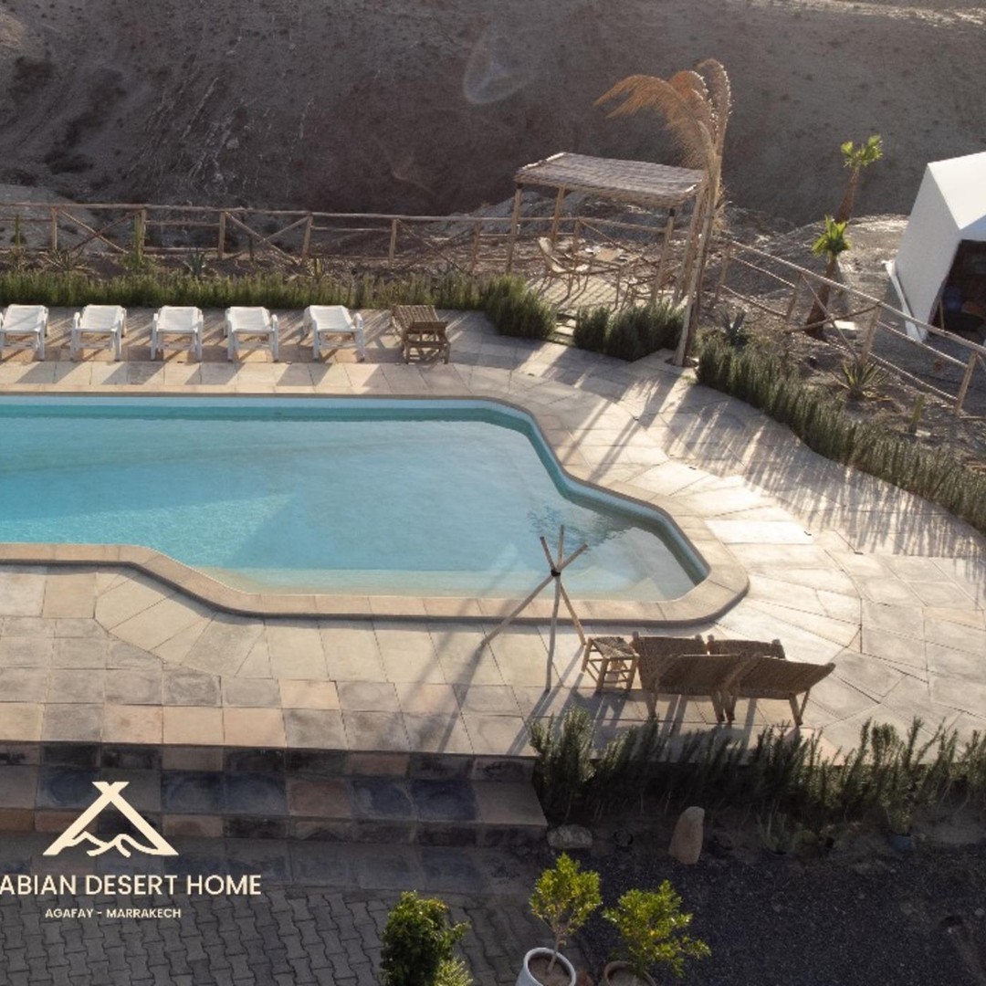 Pernotta nel deserto di Agafay con cena, quad e cammello