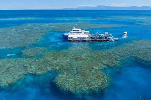 Cairns: Great Barrier Reef Pontoon, Travel by Helicopter Heli Flight to the reef, Heli flight back to Cairns