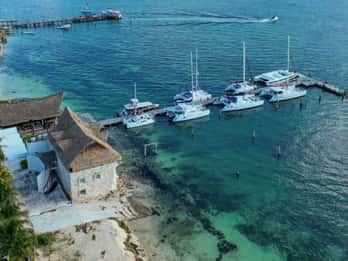 Isla Mujeres: Tour deluxe in catamarano