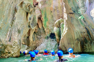 Benahavís: Guided Canyoning Adventure (Benahavís River Walk)