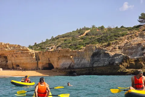Benagil : visite guidée en kayak des grottes de Benagil