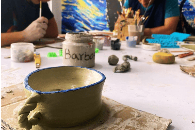 Cali: Ceramic Workshop for Tourists