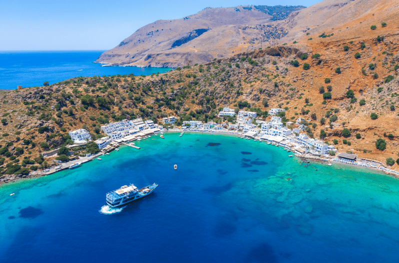 Desde La Canea: excursión de 1 día a la playa y al pueblo de Loutro con guía
