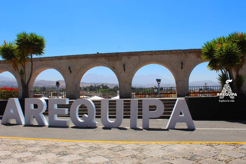 Z Arequipy: Mirabus City Tour | Yanahuara Viewpoint |