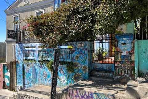Valparaíso: Tour de Arte Callejero + Almuerzo