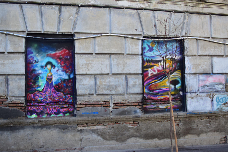 Tbilisi: 100+ Graffiti &amp; Murals, Street Art Guided TourTbilisi: Street Art Tour With lunch