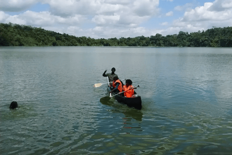 Von Arusha: Napuru-Wasserfall und Duluti-See mit FührungVon Arusha: Führung zu den Napuru-Wasserfällen und zum Duluti-See