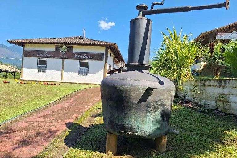 CITY TOUR NA PARATY: Praias particulares e encantos coloniais