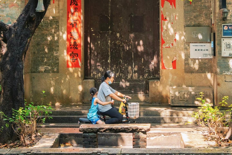 Guangzhou Local Life: Urban Village, Local Market & Old Town Guide for Spanish, French, Russian, Japanese, or Korean