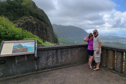 Oahu: Exklusiv bil och förare - 6 timmar