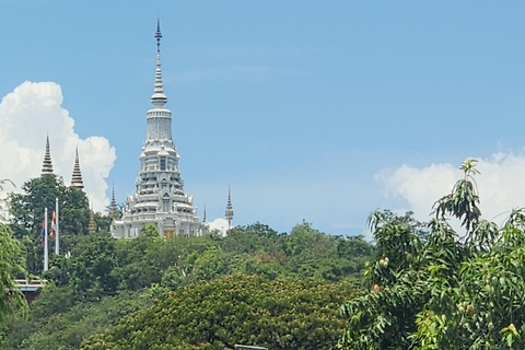 Small Group to Silk Island and Udong Mountain