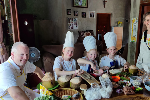 Yogyakarta: clase de cocina con visita al mercado y servicio de recogida del hotelClase de cocina con servicio de recogida del hotel