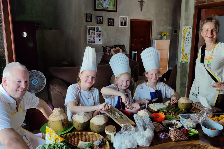 Yogyakarta: clase de cocina con visita al mercado y servicio de recogida del hotelClase de cocina con servicio de recogida del hotel
