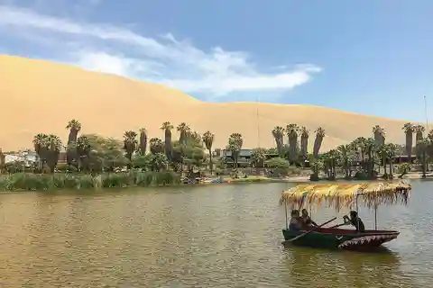Depuis Lima : excursion à Paracas et à l'oasis de Huacachina