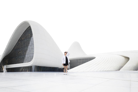 Baku: Heydar Aliyev Center Photoshoot (Flying Dress Option)
