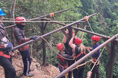 Yogyakarta: Caverna de Jomblang e Praia de Timang