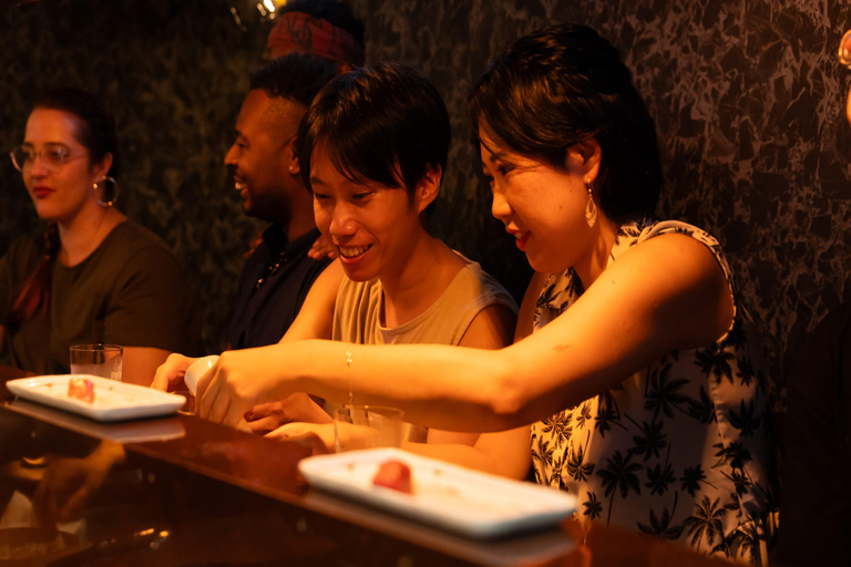 Degustación ilimitada de sake con degustación de sushi Omakase en TokioCata ilimitada de sake con 10 piezas de sushi omakase en Tokio