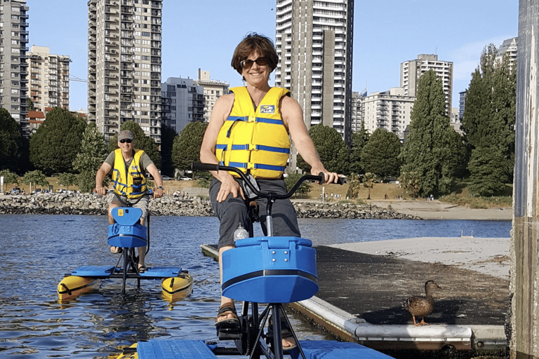 Vancouver: Wypożyczalnia rowerów wodnych w False Creek