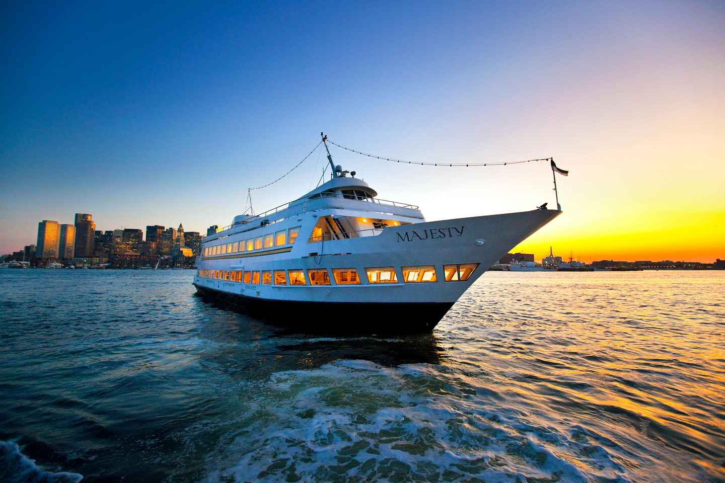 dinner and dance cruise of the inner harbour