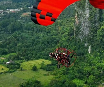 Vang Vieng: Experiencia de Parapente y Go Karting