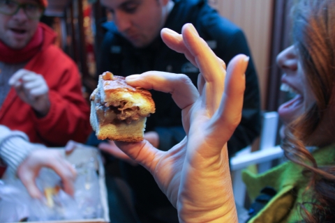 Chicago: Favorite Foods Guided Walking Tour Midday-Group Food Tour