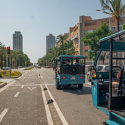 Barcelona: City Highlights Private Tuk-Tuk Tour