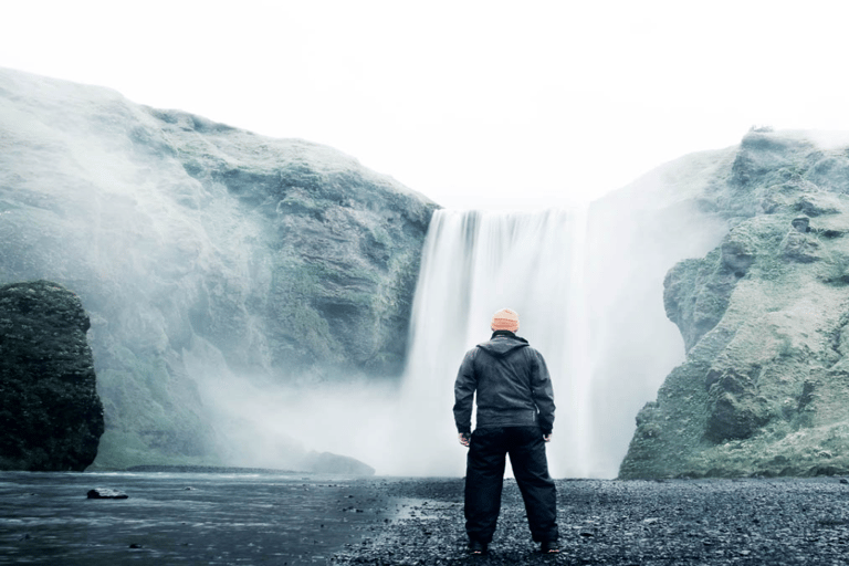 Depuis Reykjavík : Grotte de glace de Katla et visite de la côte sudVisite en bus avec prise en charge à l'arrêt 12 à Reykjavík